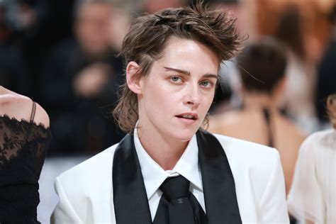 kristen stewart chanel show 2019|kristen stewart oscars 2023.